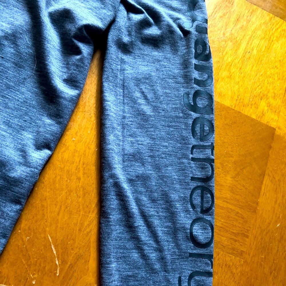 Long sleeve Orangetheory shirt with open back - Picture 6 of 7